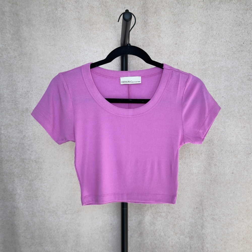 Zenana Outfitters Bubblegum Pink Ribbed Crop Top with Crew Neckline